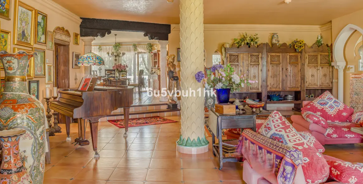 Sale of detached villa in Mijas 63