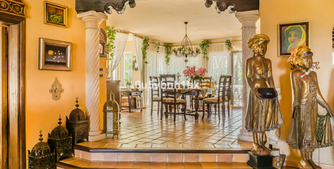 Sale of detached villa in Mijas 67