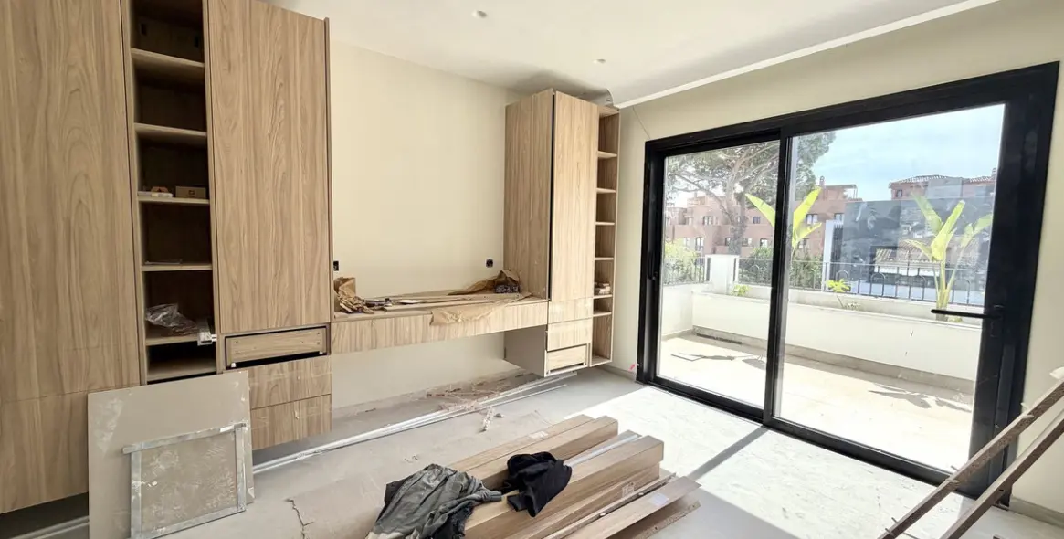 Sale of detached villa in San Pedro de Alcántara 7