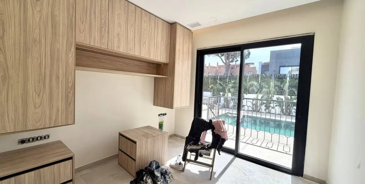 Sale of detached villa in San Pedro de Alcántara 10