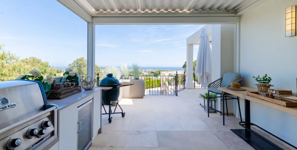 Sale of detached villa in Benahavís 12