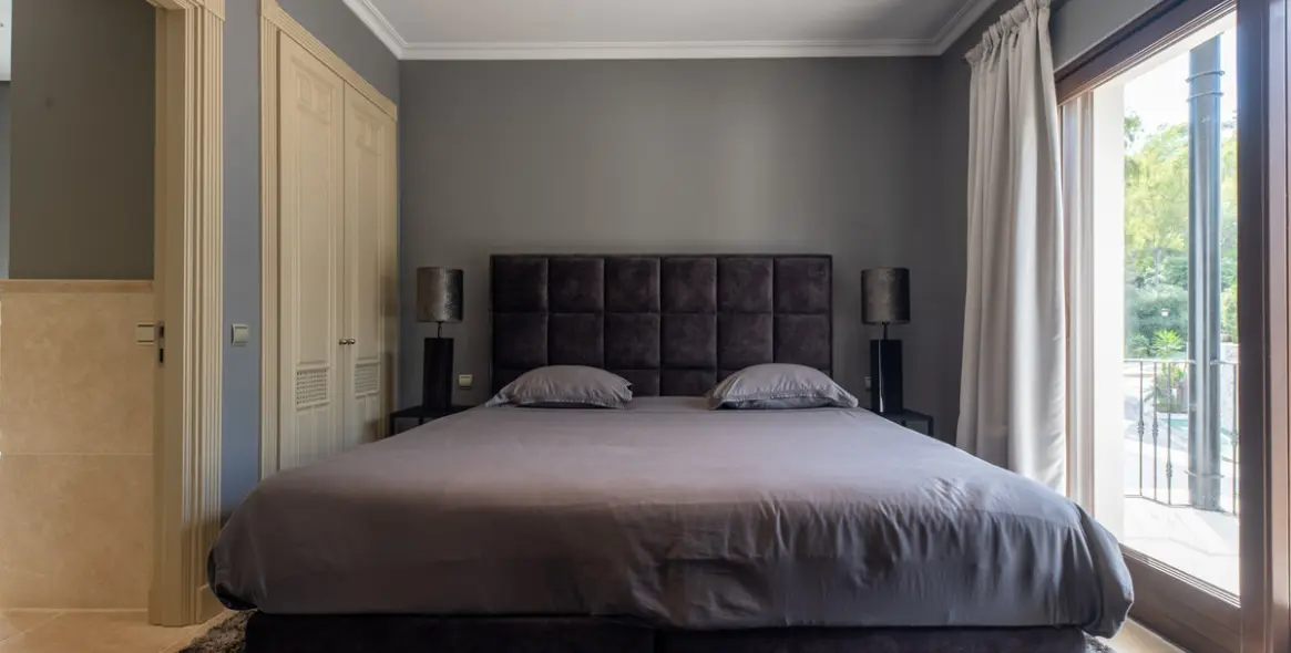 Sale of detached villa in Benahavís 58