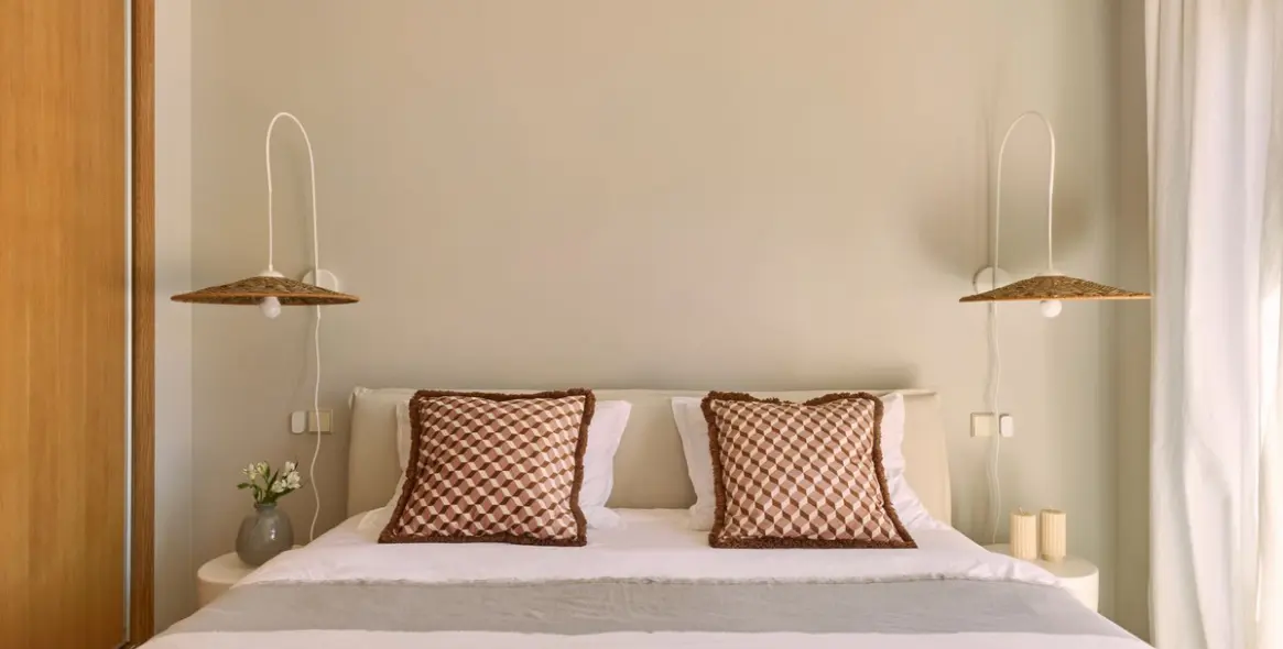 Short-term rent of middle floor apartment in New Golden Mile 15