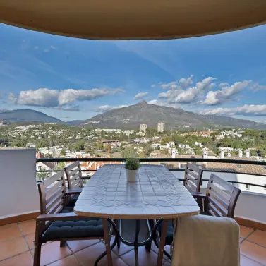 Long-term rent of ground floor apartment in Nueva Andalucía