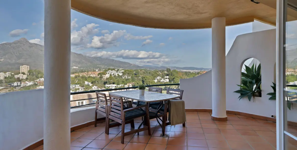 Long-term rent of ground floor apartment in Nueva Andalucía 3