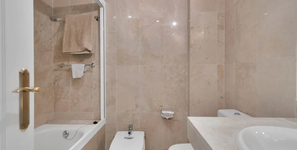 Long-term rent of ground floor apartment in Nueva Andalucía 15