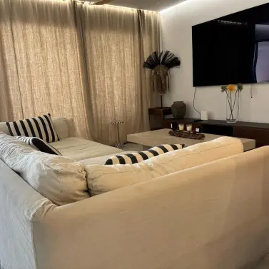 Alquiler a largo plazo de apartamento en planta media en Marbella