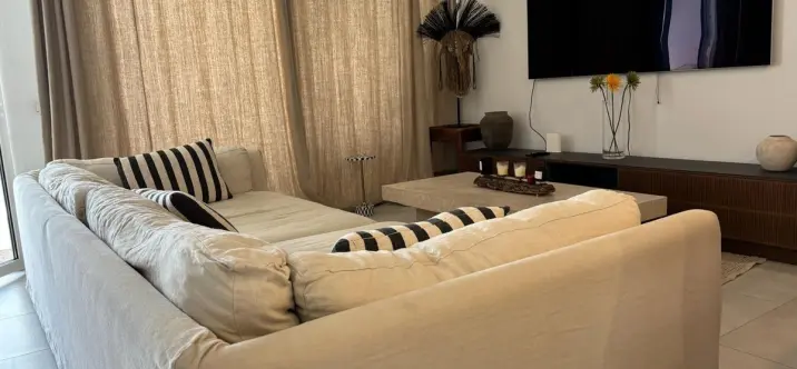 Alquiler a largo plazo de apartamento en planta media en Marbella 2