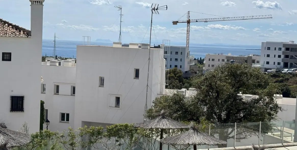 Долгосрочная аренда апартаментов на среднем этаже в Marbella 7