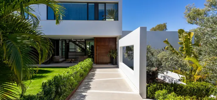 Долгосрочная аренда  отдельно стоящей виллы в Benahavís 0