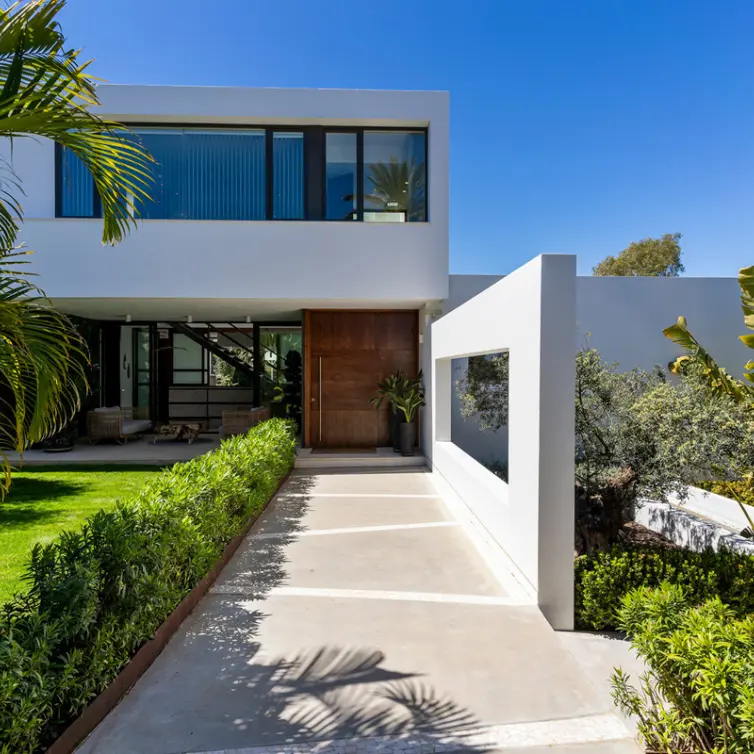 Long-term rent of detached villa in Benahavís