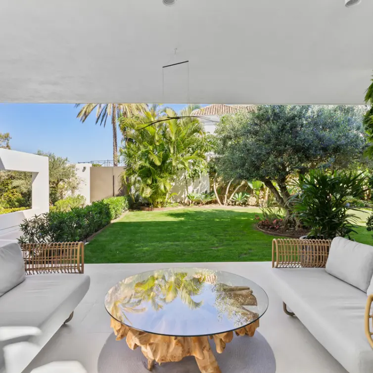 Long-term rent of detached villa in Benahavís
