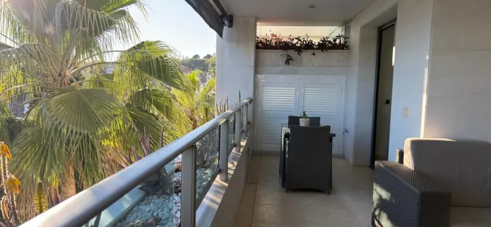 Alquiler a largo plazo de apartamento en planta media en Marbella 2