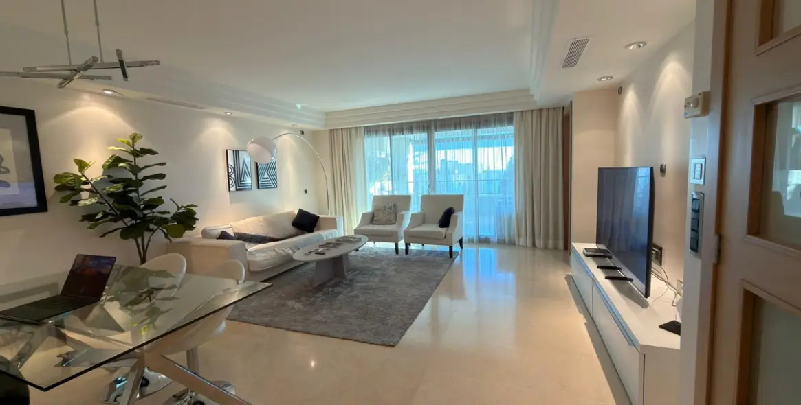 Долгосрочная аренда апартаментов на среднем этаже в Marbella 6