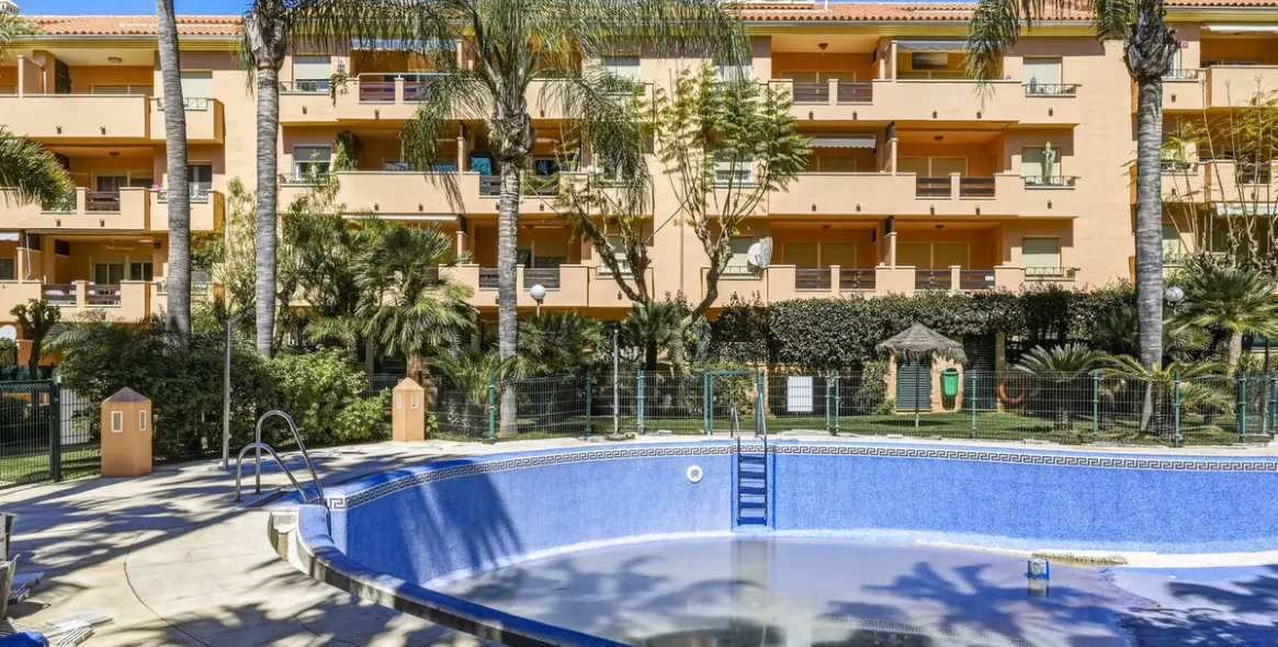 Venta de apartamento en planta baja en Carib Playa 21