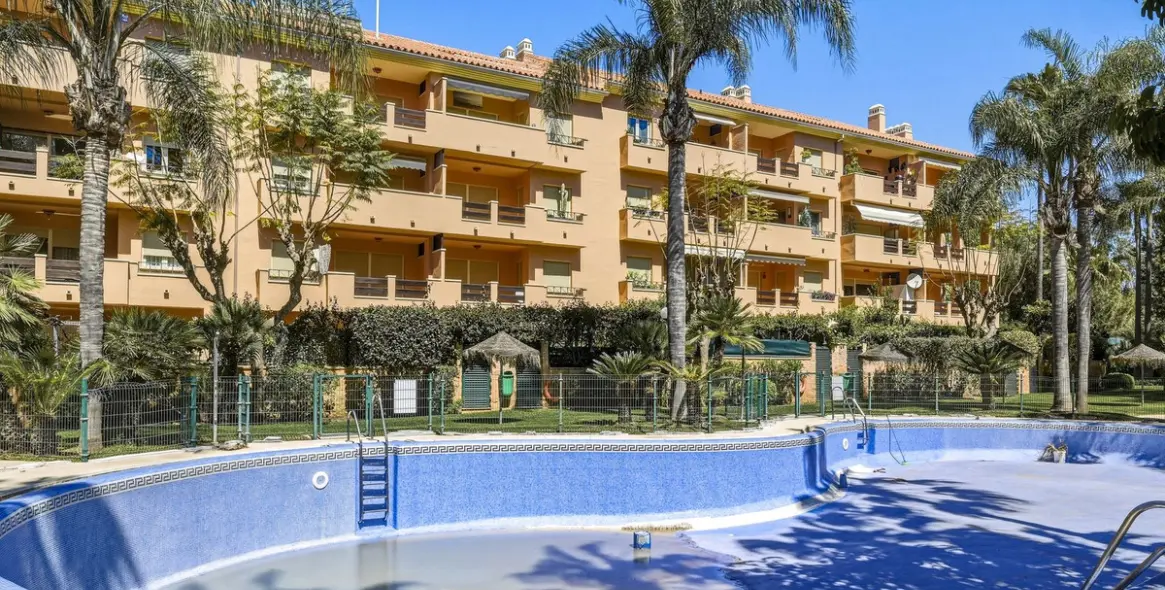 Venta de apartamento en planta baja en Carib Playa 23