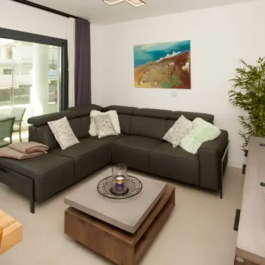 Sale of middle floor apartment in Calanova Golf