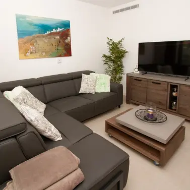 Sale of middle floor apartment in Calanova Golf