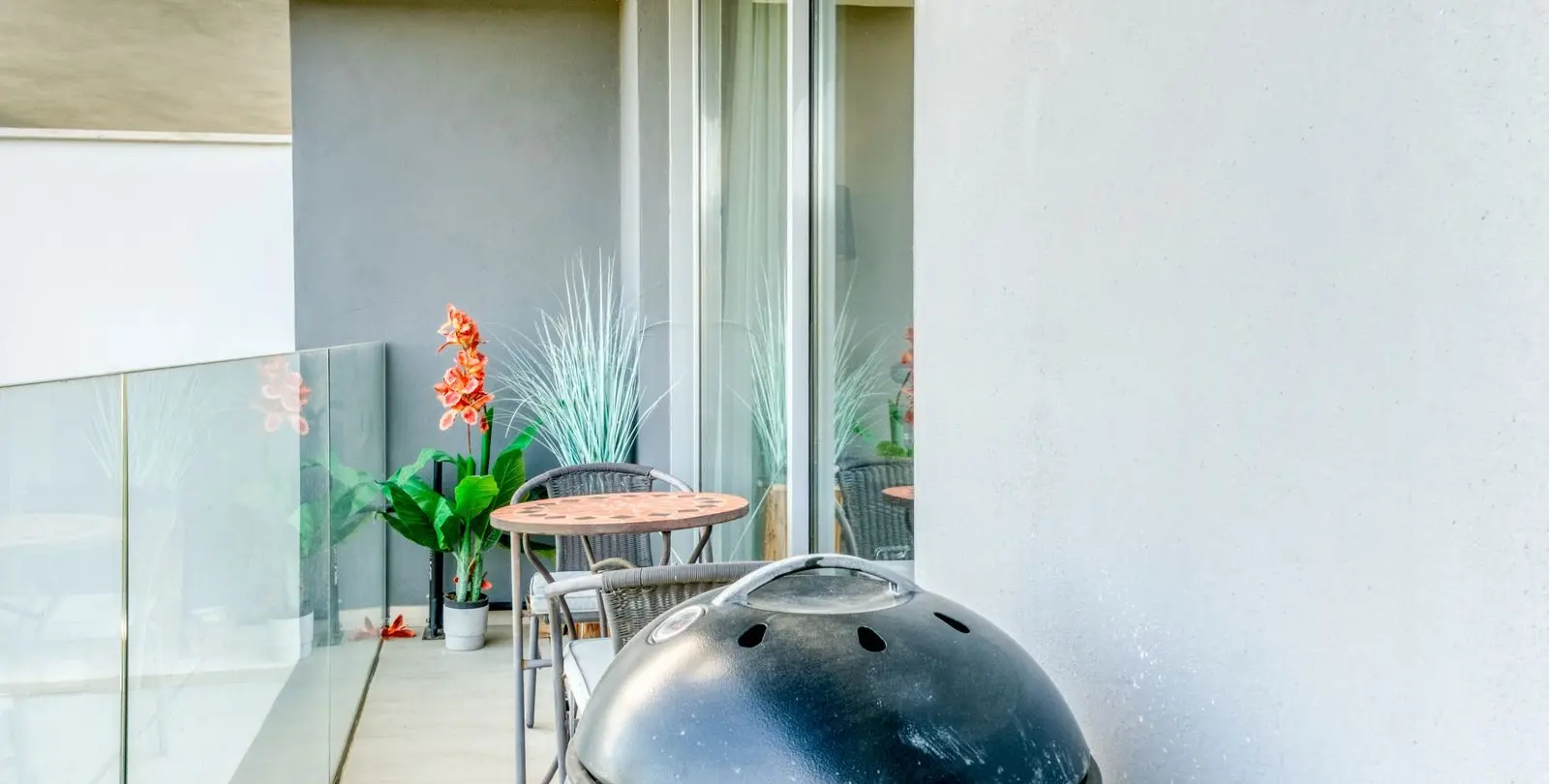 Sale of middle floor apartment in Estepona 12