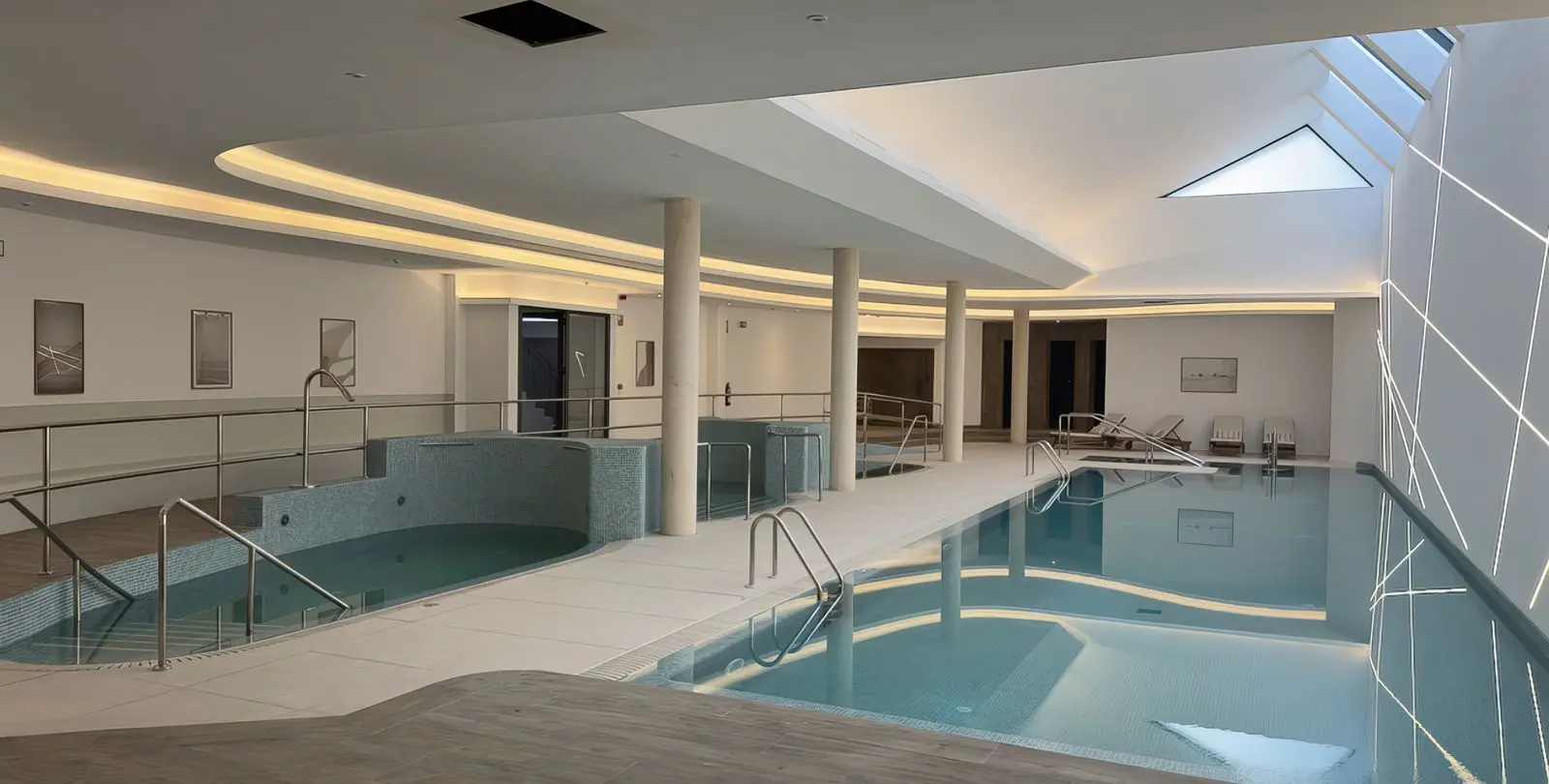 Sale of middle floor apartment in Estepona 20
