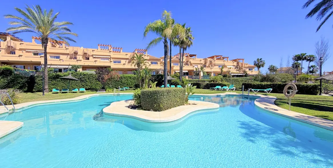 Sale of townhouse in Estepona 4