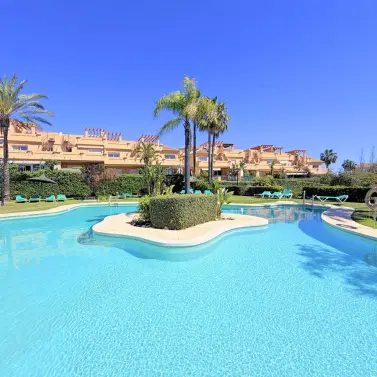 Sale of townhouse in Estepona