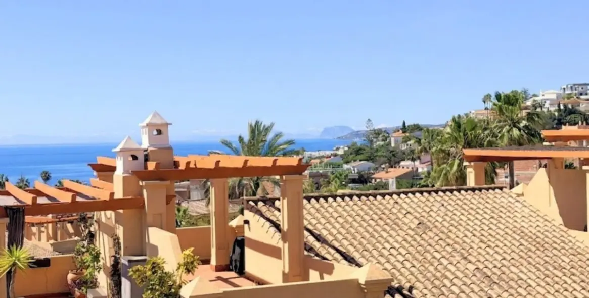 Sale of townhouse in Estepona 5