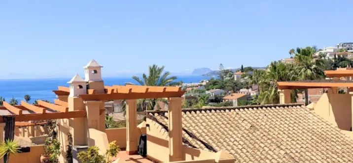 Sale of townhouse in Estepona 4
