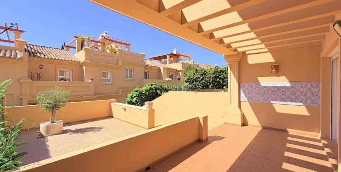 Sale of townhouse in Estepona 7