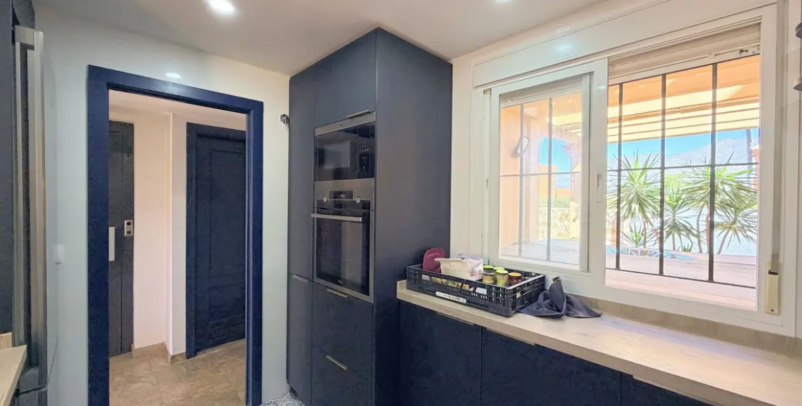 Sale of townhouse in Estepona 13