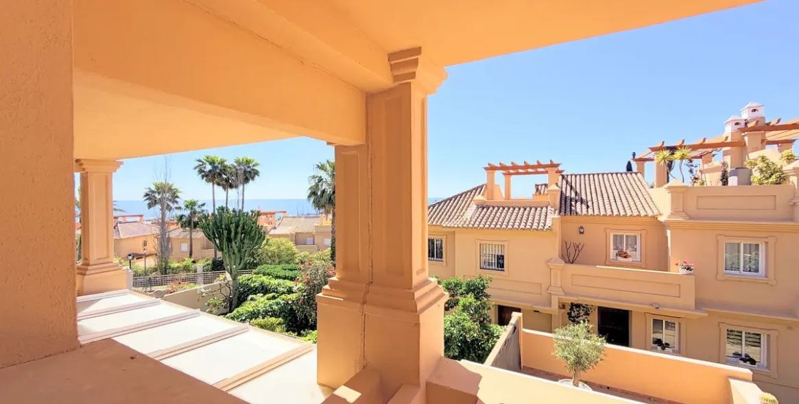 Sale of townhouse in Estepona 28