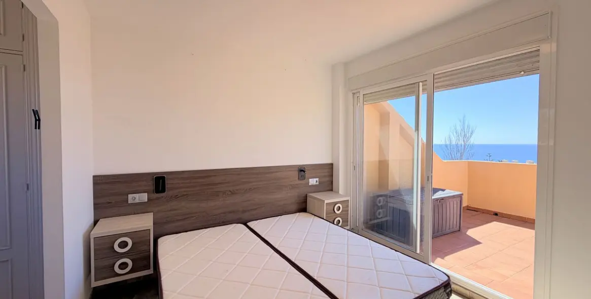 Sale of townhouse in Estepona 33