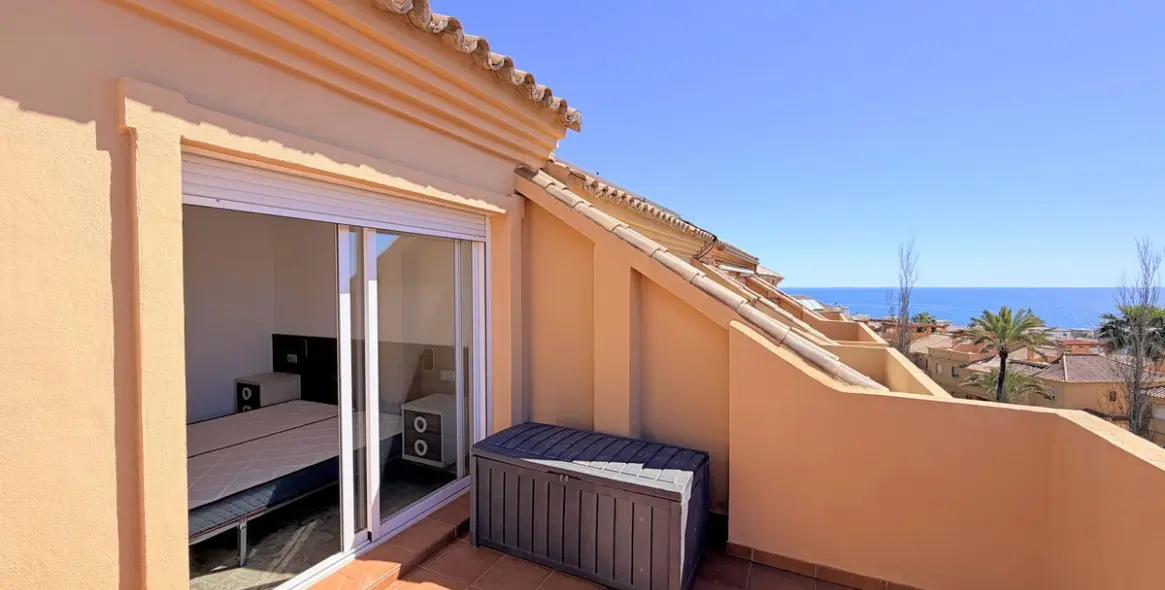 Sale of townhouse in Estepona 34