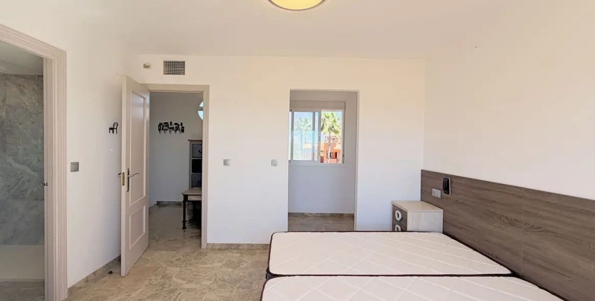 Sale of townhouse in Estepona 35