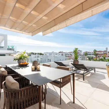 Sale of penthouse in El Paraiso