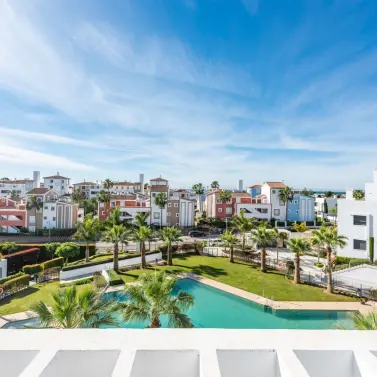 Sale of penthouse in El Paraiso