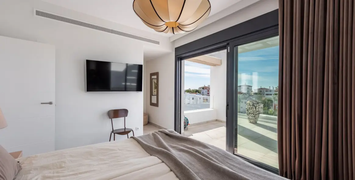 Продажа пентхауса в El Paraiso 16