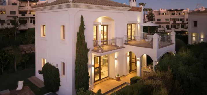 Venta de villa independiente en Estepona 0