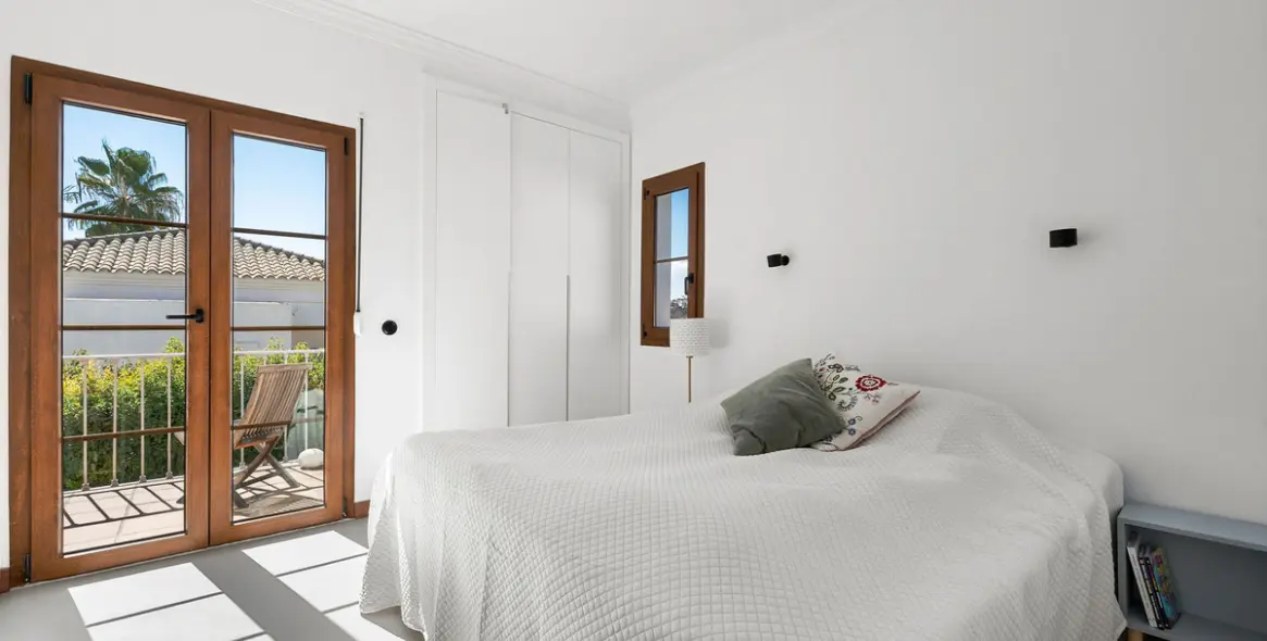 Venta de villa independiente en Estepona 15