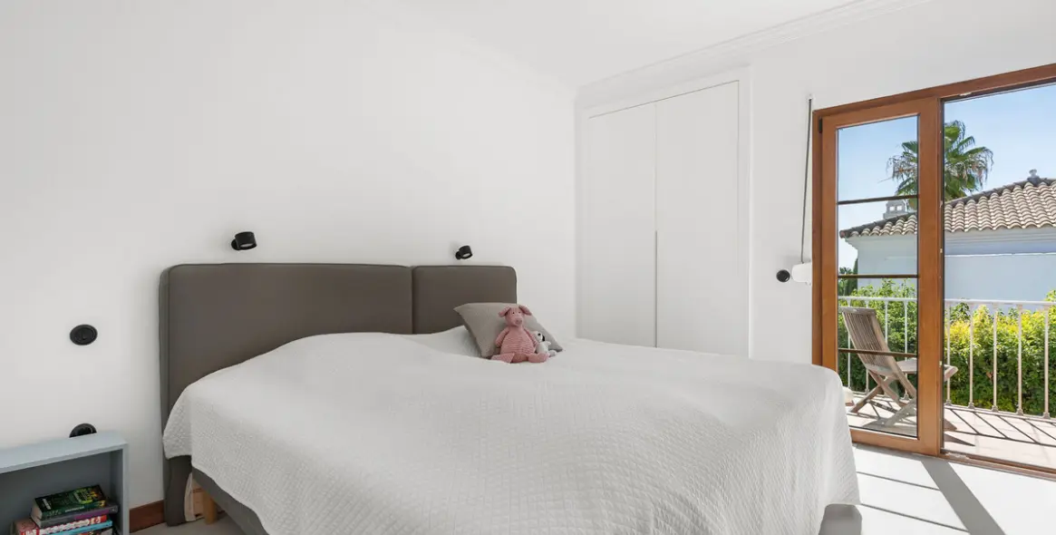 Venta de villa independiente en Estepona 16