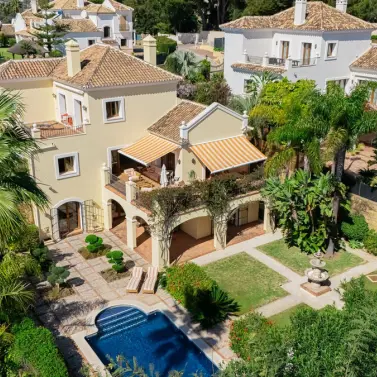 Venta de villa independiente en El Paraiso