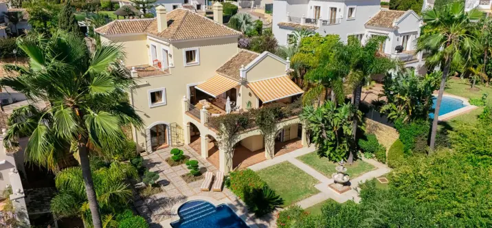 Venta de villa independiente en El Paraiso 0