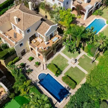 Venta de villa independiente en El Paraiso