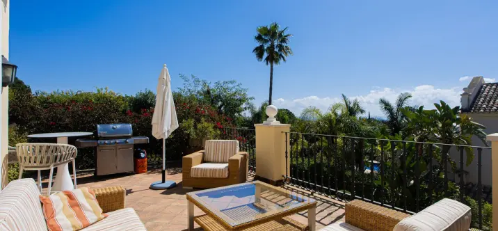 Venta de villa independiente en El Paraiso 2