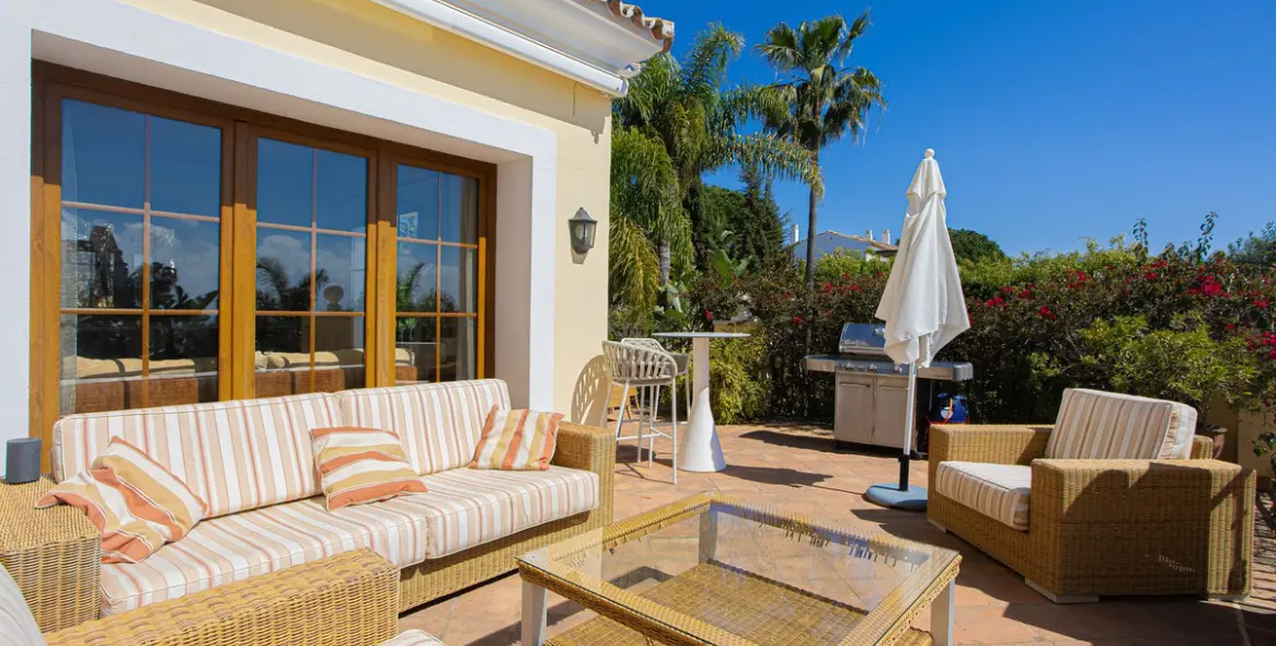 Venta de villa independiente en El Paraiso 26