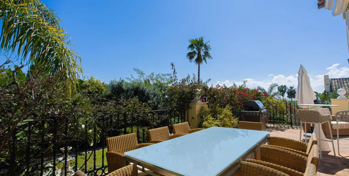 Venta de villa independiente en El Paraiso 34