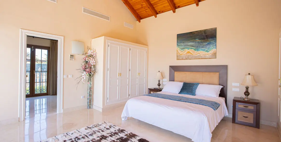 Venta de villa independiente en El Paraiso 39