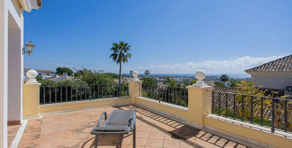 Venta de villa independiente en El Paraiso 42