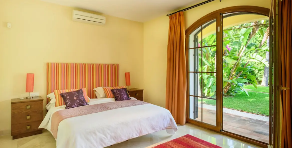 Venta de villa independiente en El Paraiso 53