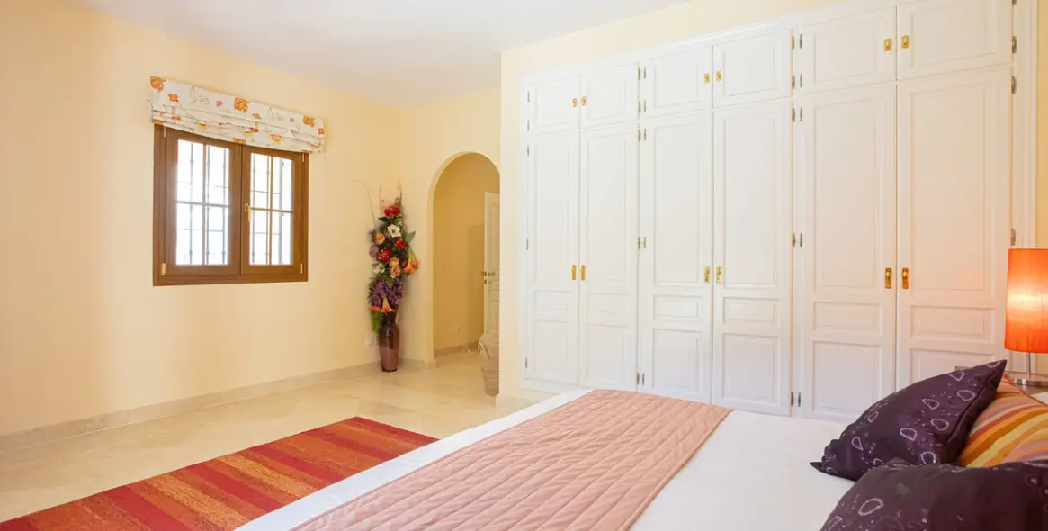 Venta de villa independiente en El Paraiso 54